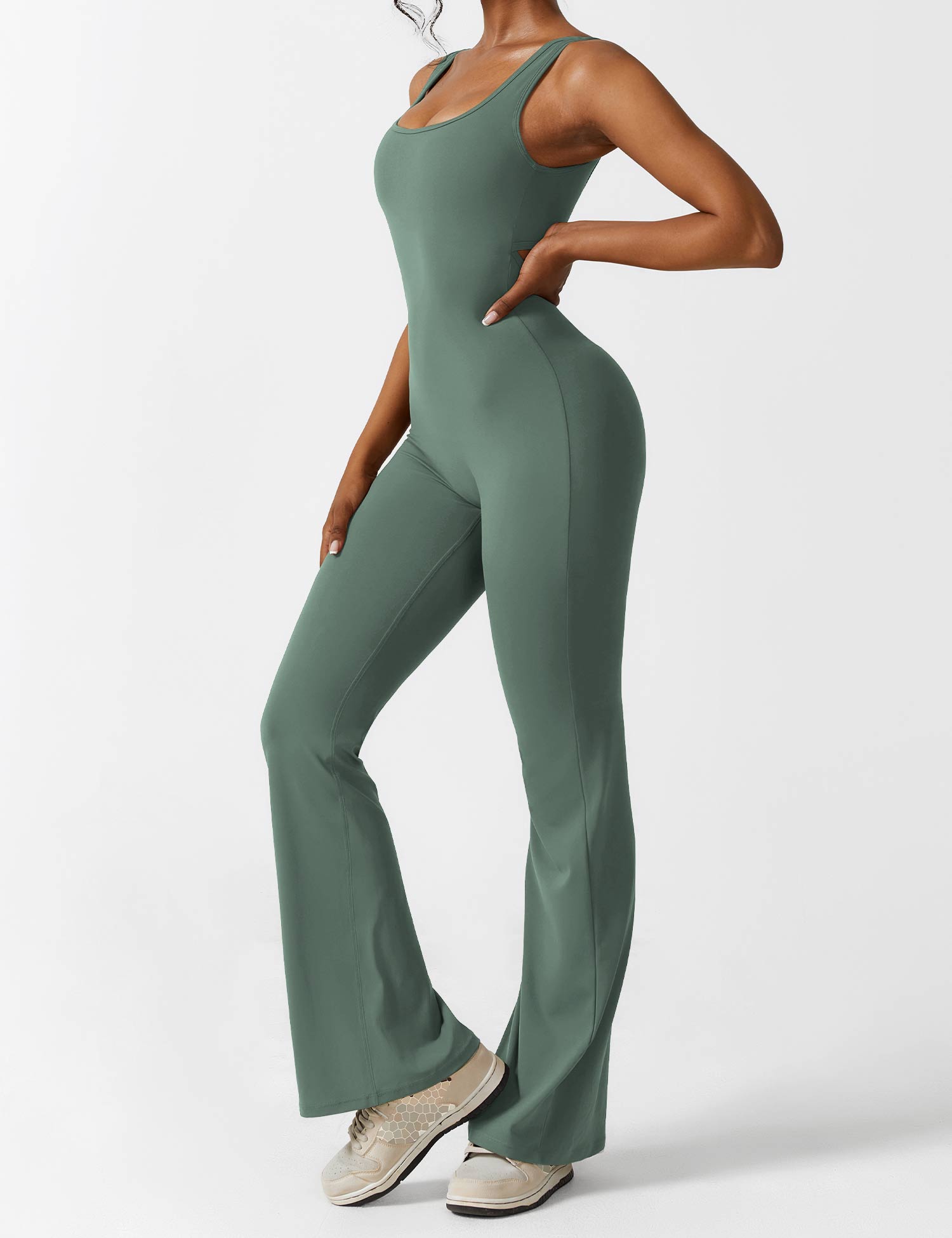 Yeoreo V-Rücken Ausgestellter Jumpsuit/Overall Basilikum Grün