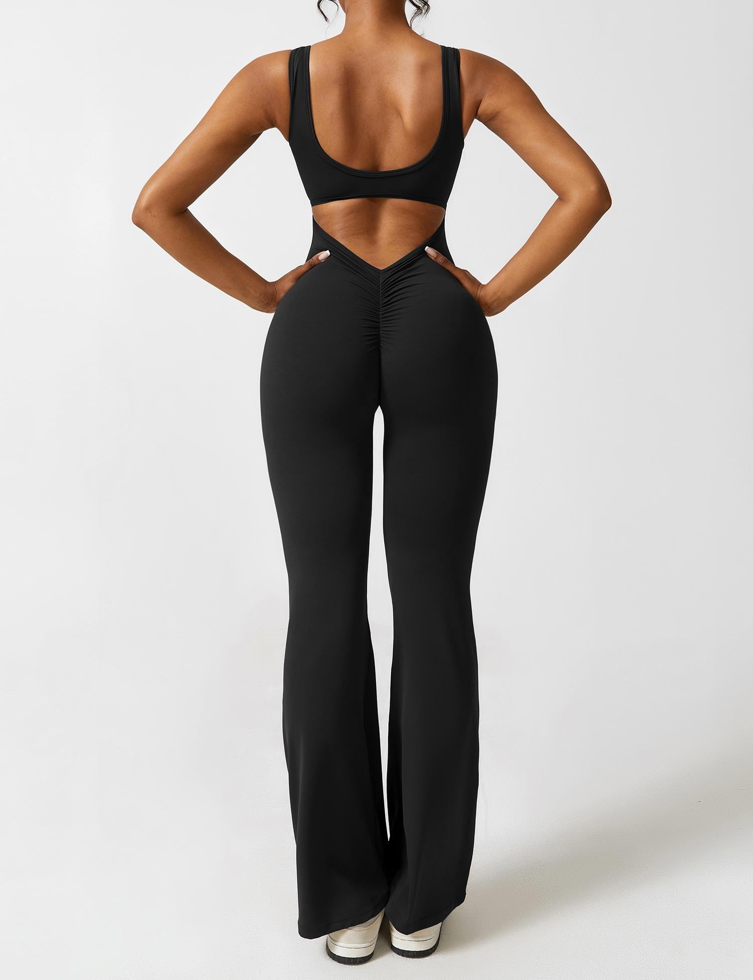 Yeoreo V-Rücken Ausgestellter Jumpsuit/Overall Schwarz