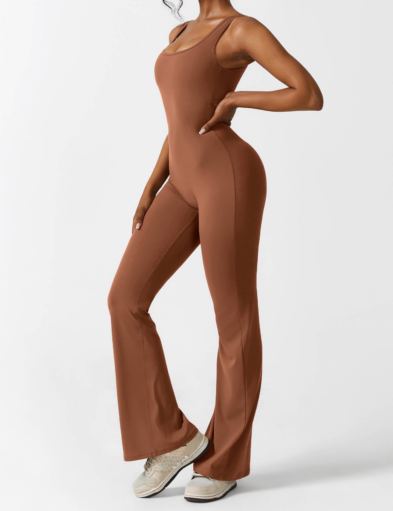 Yeoreo V-Rücken Ausgestellter Jumpsuit/Overall Karamell Braun