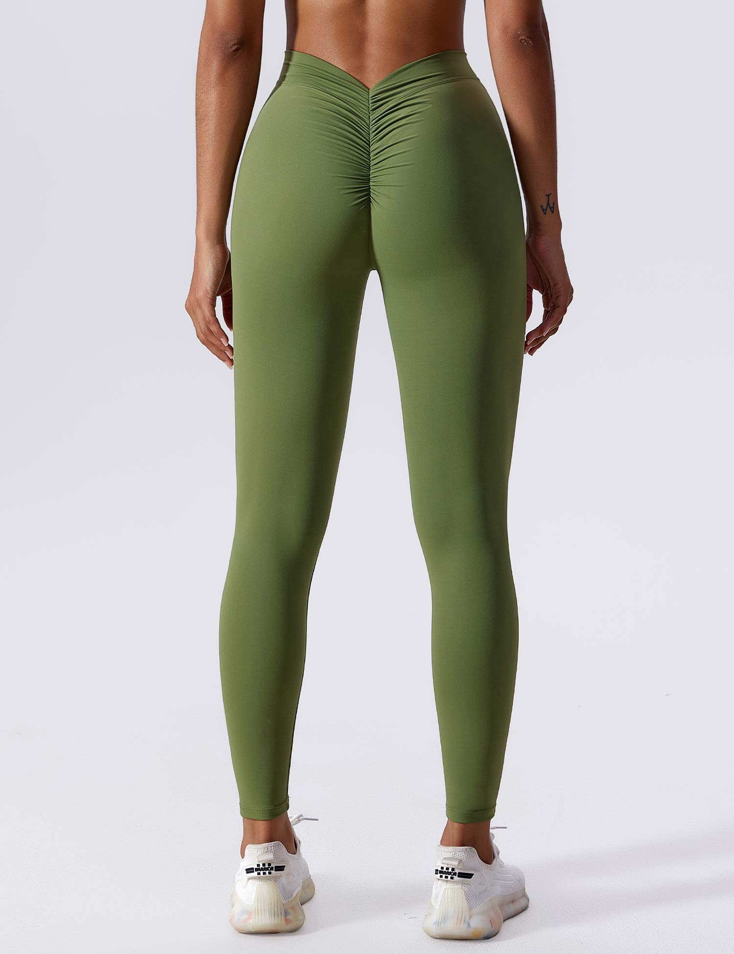 Yeoreo V-Rücken Scrunch Leggings Armeegrün