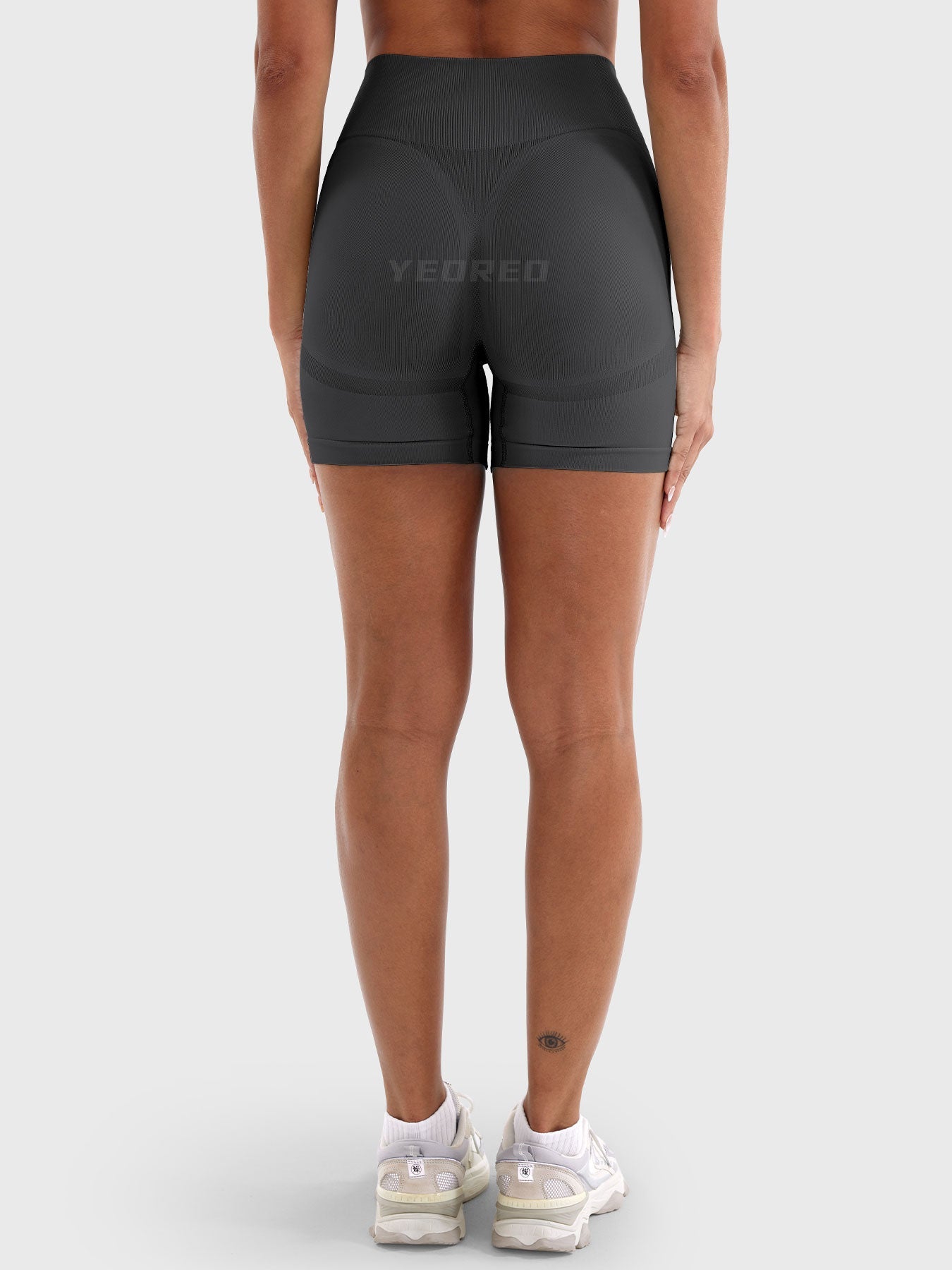 Asphaltgrey